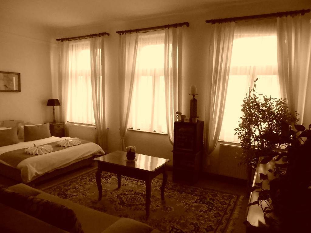 Hotel Excellent Kroměříž Habitación foto